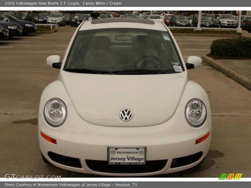 Candy White / Cream 2009 Volkswagen New Beetle 2.5 Coupe