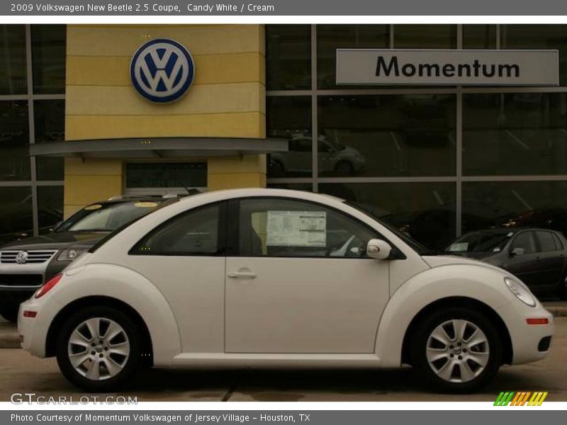 Candy White / Cream 2009 Volkswagen New Beetle 2.5 Coupe