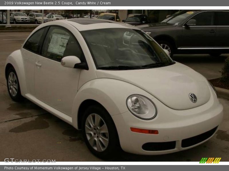 Candy White / Cream 2009 Volkswagen New Beetle 2.5 Coupe