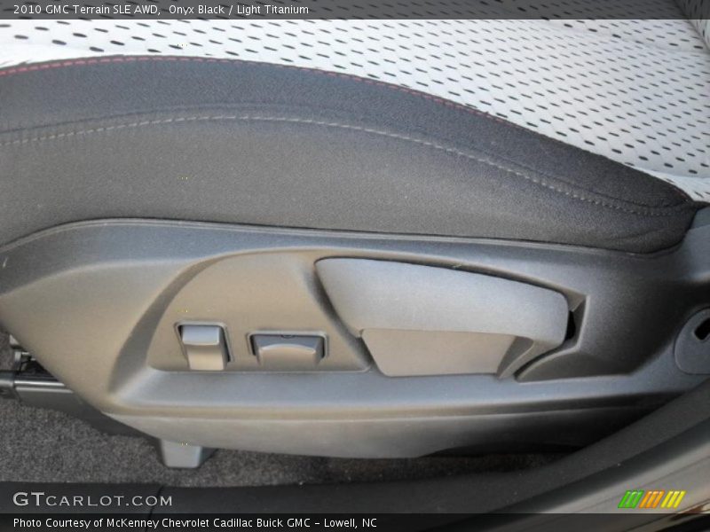 Onyx Black / Light Titanium 2010 GMC Terrain SLE AWD