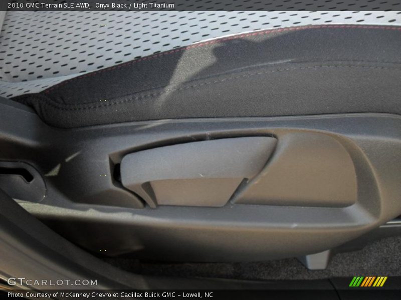 Onyx Black / Light Titanium 2010 GMC Terrain SLE AWD