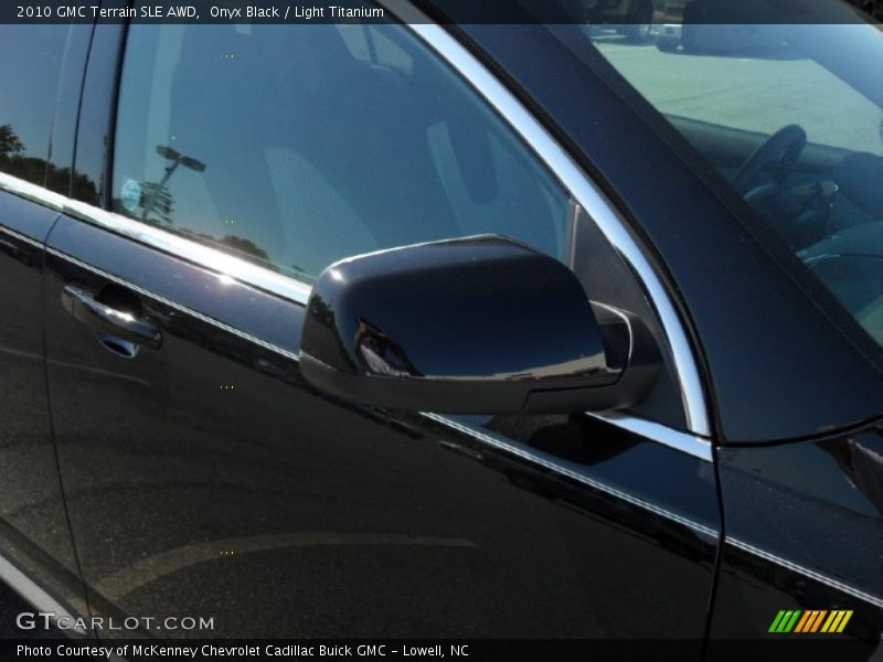 Onyx Black / Light Titanium 2010 GMC Terrain SLE AWD