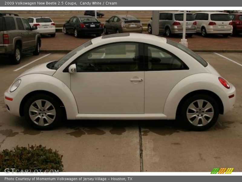 Candy White / Cream 2009 Volkswagen New Beetle 2.5 Coupe