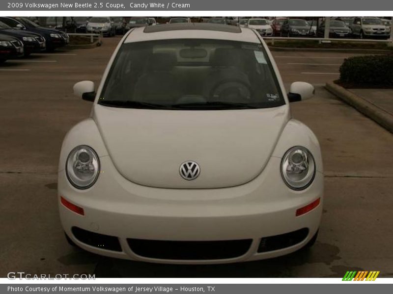 Candy White / Cream 2009 Volkswagen New Beetle 2.5 Coupe