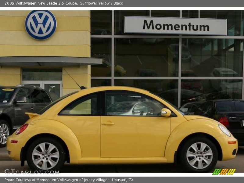 Sunflower Yellow / Black 2009 Volkswagen New Beetle 2.5 Coupe