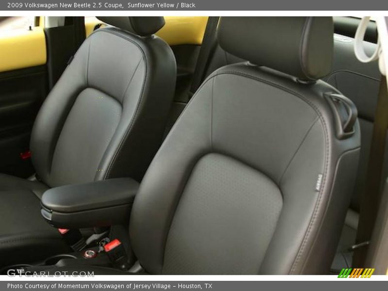 Sunflower Yellow / Black 2009 Volkswagen New Beetle 2.5 Coupe