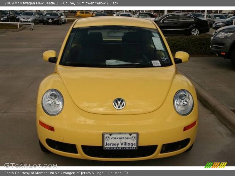 Sunflower Yellow / Black 2009 Volkswagen New Beetle 2.5 Coupe