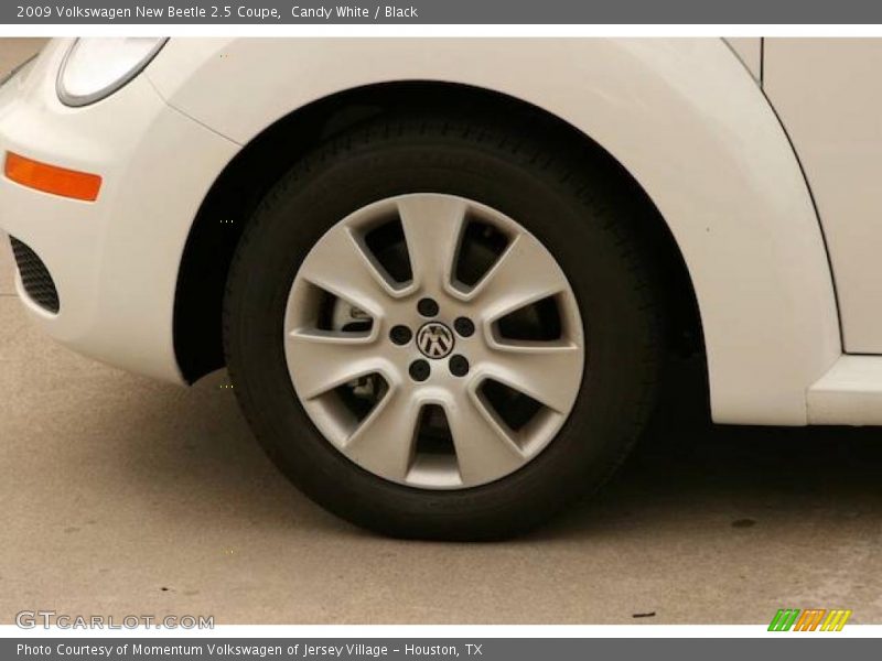 Candy White / Black 2009 Volkswagen New Beetle 2.5 Coupe