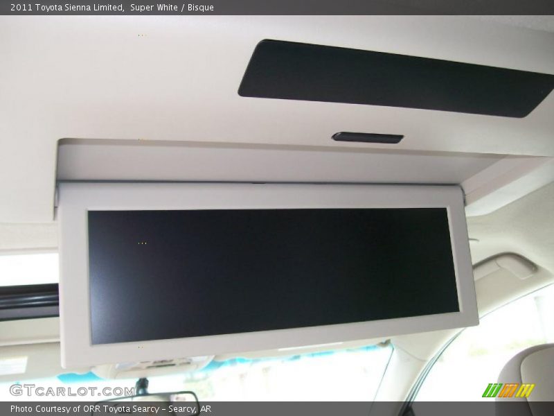 Super White / Bisque 2011 Toyota Sienna Limited
