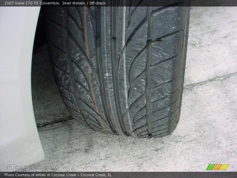 Silver Metallic / Off-Black 2007 Volvo C70 T5 Convertible