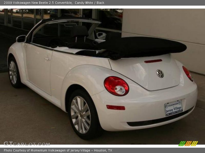 Candy White / Black 2009 Volkswagen New Beetle 2.5 Convertible