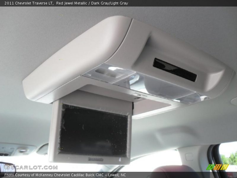Red Jewel Metallic / Dark Gray/Light Gray 2011 Chevrolet Traverse LT