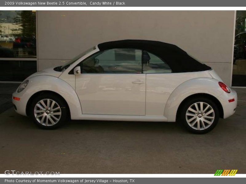 Candy White / Black 2009 Volkswagen New Beetle 2.5 Convertible