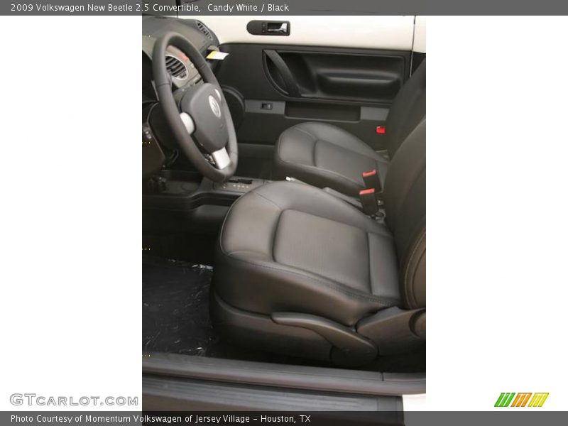 Candy White / Black 2009 Volkswagen New Beetle 2.5 Convertible