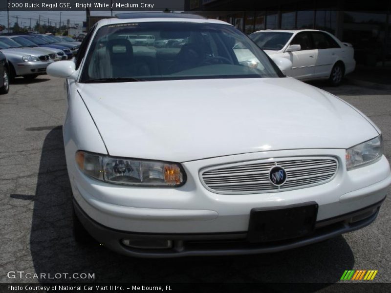 Bright White / Medium Gray 2000 Buick Regal GSE