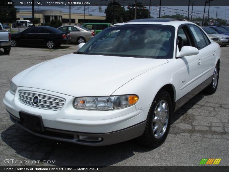 Bright White / Medium Gray 2000 Buick Regal GSE