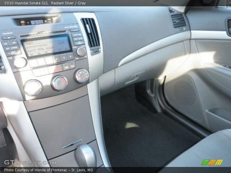 Radiant Silver / Gray 2010 Hyundai Sonata GLS