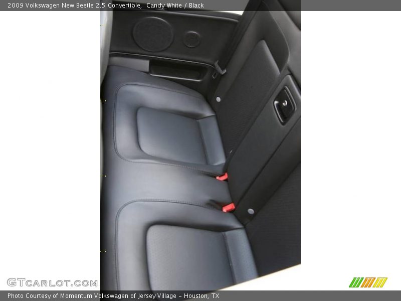 Candy White / Black 2009 Volkswagen New Beetle 2.5 Convertible