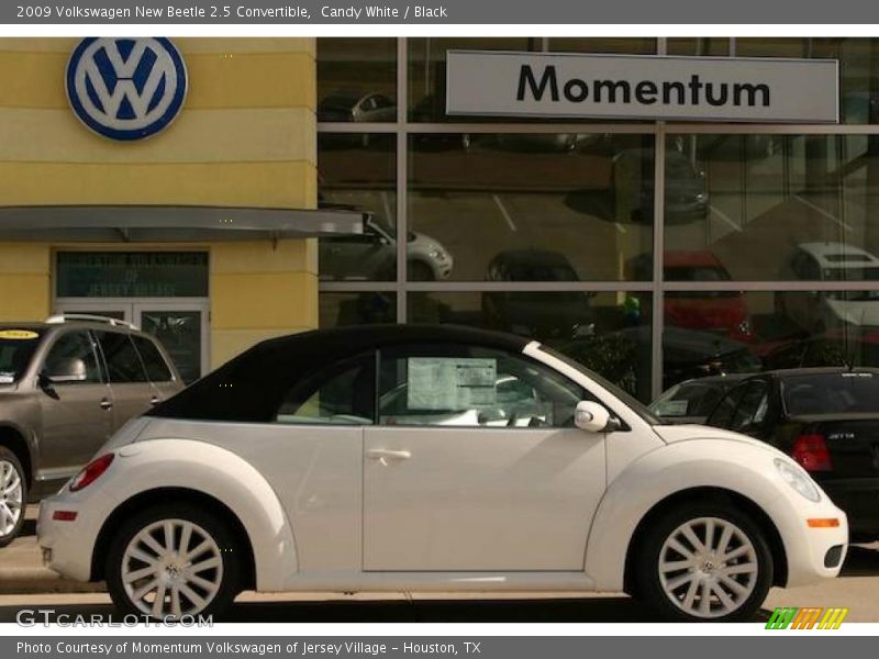 Candy White / Black 2009 Volkswagen New Beetle 2.5 Convertible