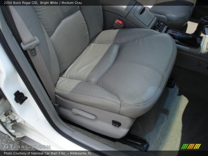 Bright White / Medium Gray 2000 Buick Regal GSE