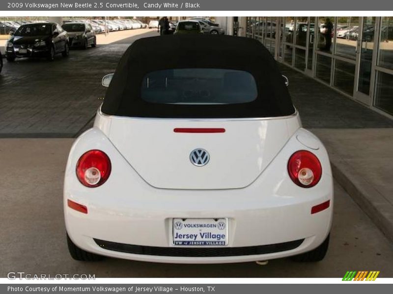 Candy White / Black 2009 Volkswagen New Beetle 2.5 Convertible