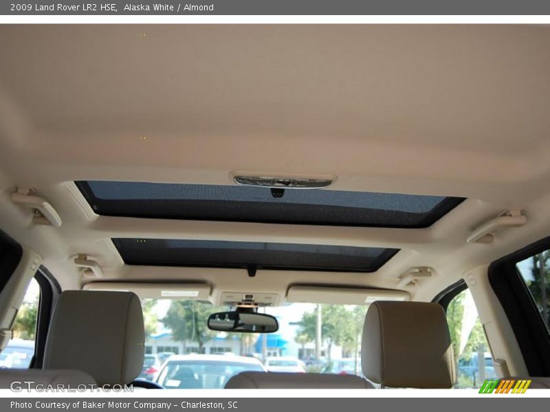 Alaska White / Almond 2009 Land Rover LR2 HSE