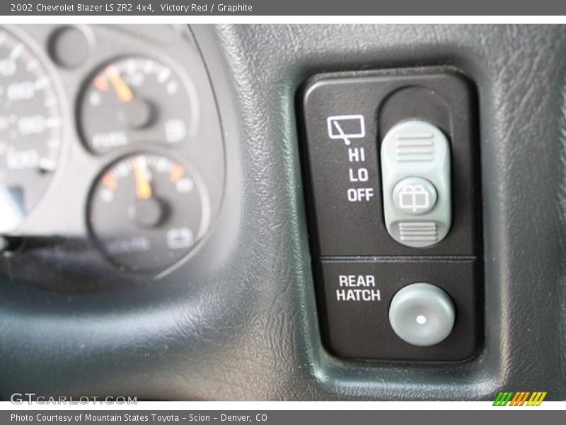 Victory Red / Graphite 2002 Chevrolet Blazer LS ZR2 4x4