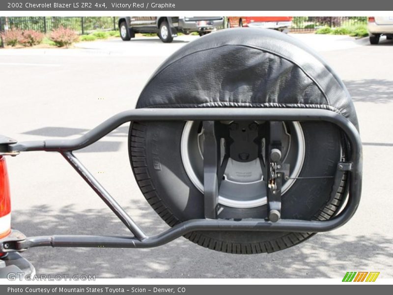 Victory Red / Graphite 2002 Chevrolet Blazer LS ZR2 4x4