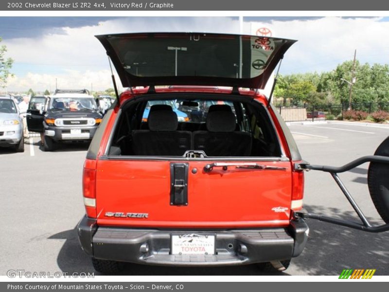 Victory Red / Graphite 2002 Chevrolet Blazer LS ZR2 4x4
