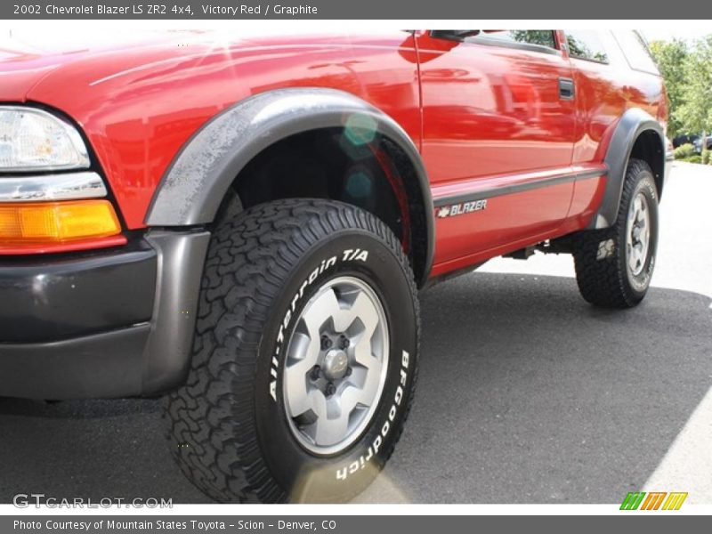 Victory Red / Graphite 2002 Chevrolet Blazer LS ZR2 4x4