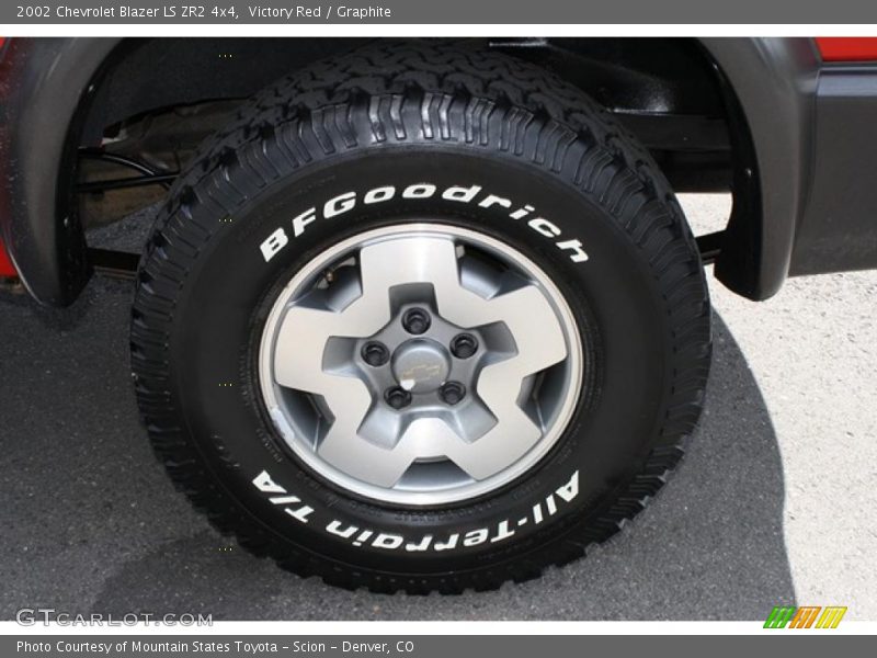 Victory Red / Graphite 2002 Chevrolet Blazer LS ZR2 4x4