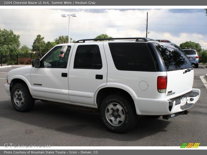 Summit White / Medium Gray 2004 Chevrolet Blazer LS 4x4