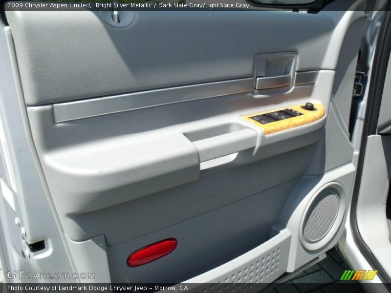 Bright Silver Metallic / Dark Slate Gray/Light Slate Gray 2009 Chrysler Aspen Limited