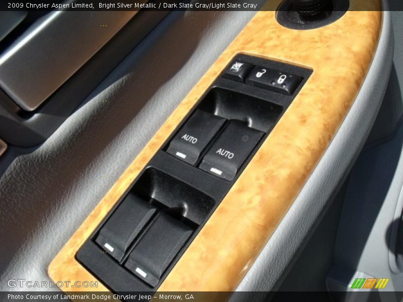 Bright Silver Metallic / Dark Slate Gray/Light Slate Gray 2009 Chrysler Aspen Limited