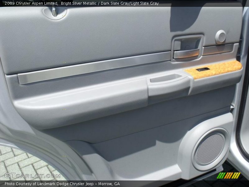 Bright Silver Metallic / Dark Slate Gray/Light Slate Gray 2009 Chrysler Aspen Limited