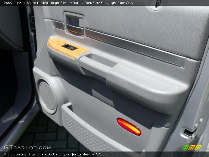 Bright Silver Metallic / Dark Slate Gray/Light Slate Gray 2009 Chrysler Aspen Limited