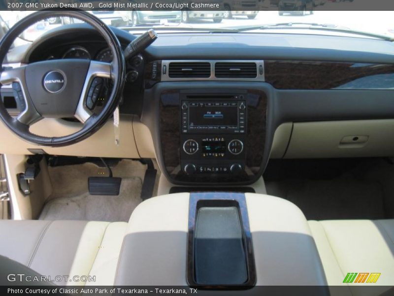 Gold Mist Metallic / Cocoa/Light Cashmere 2007 GMC Yukon Denali AWD