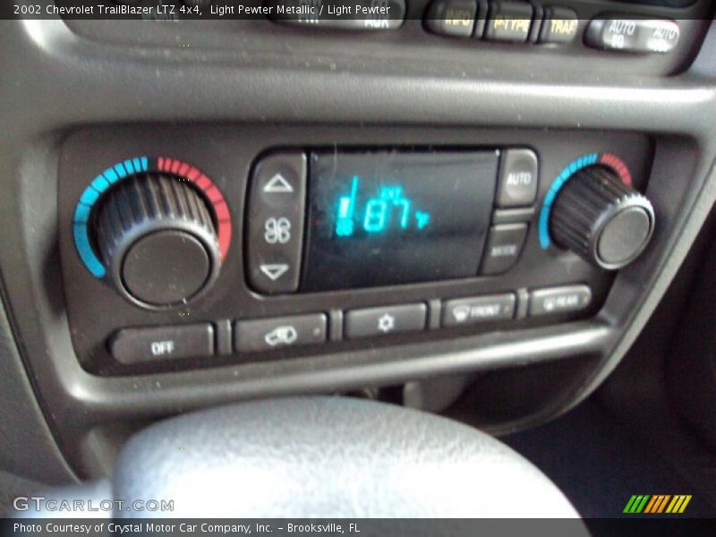 Light Pewter Metallic / Light Pewter 2002 Chevrolet TrailBlazer LTZ 4x4
