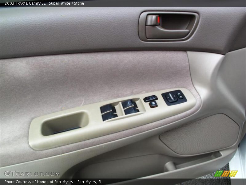 Super White / Stone 2003 Toyota Camry LE