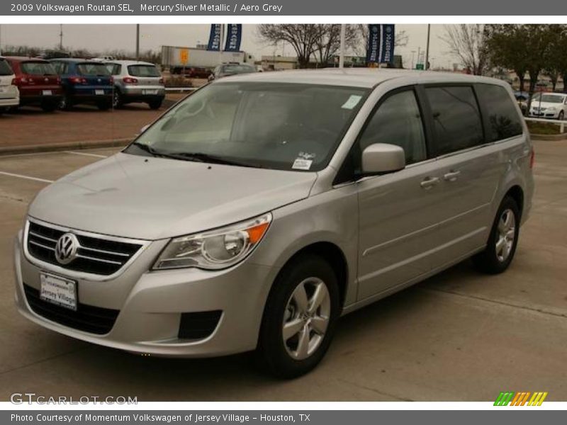 Mercury Sliver Metallic / Aero Grey 2009 Volkswagen Routan SEL