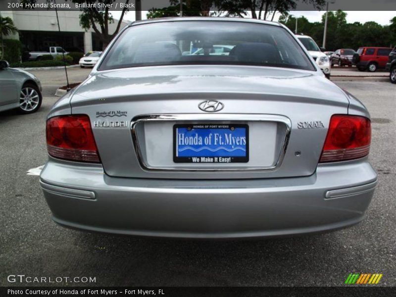 Brilliant Silver / Black 2004 Hyundai Sonata