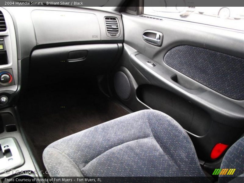 Brilliant Silver / Black 2004 Hyundai Sonata