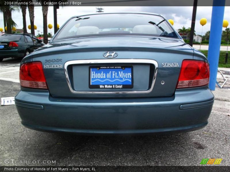 Celadon Green / Beige 2004 Hyundai Sonata