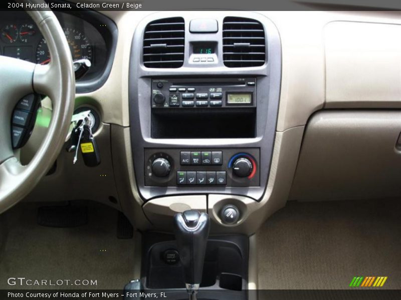 Celadon Green / Beige 2004 Hyundai Sonata