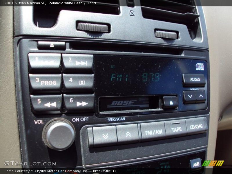 Icelandic White Pearl / Blond 2001 Nissan Maxima SE