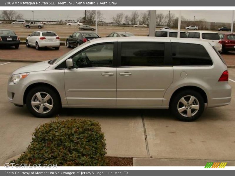Mercury Sliver Metallic / Aero Grey 2009 Volkswagen Routan SEL