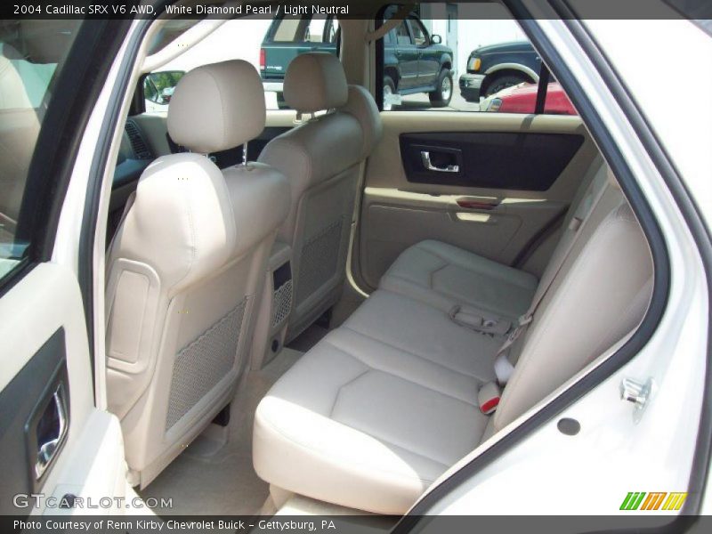 White Diamond Pearl / Light Neutral 2004 Cadillac SRX V6 AWD