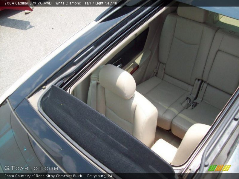 White Diamond Pearl / Light Neutral 2004 Cadillac SRX V6 AWD