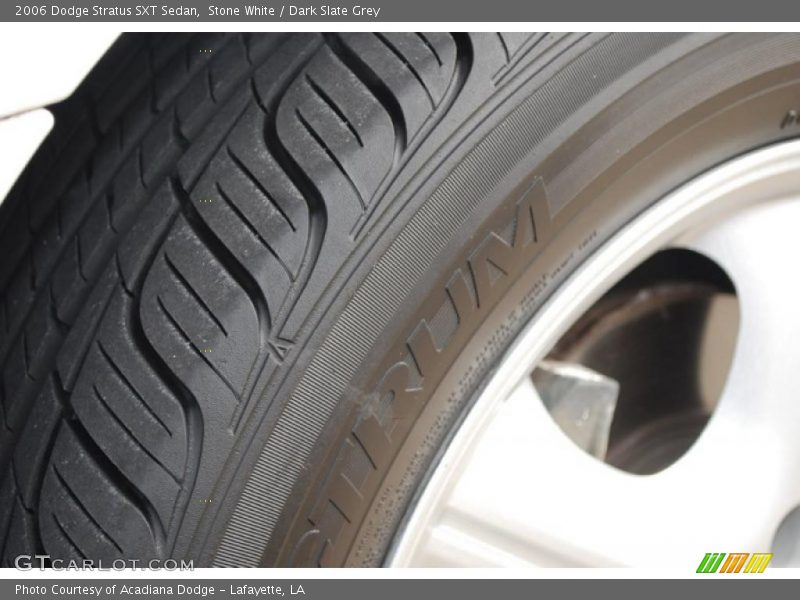 Stone White / Dark Slate Grey 2006 Dodge Stratus SXT Sedan