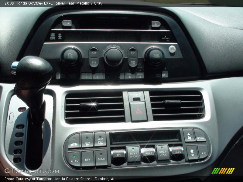 Silver Pearl Metallic / Gray 2009 Honda Odyssey EX-L